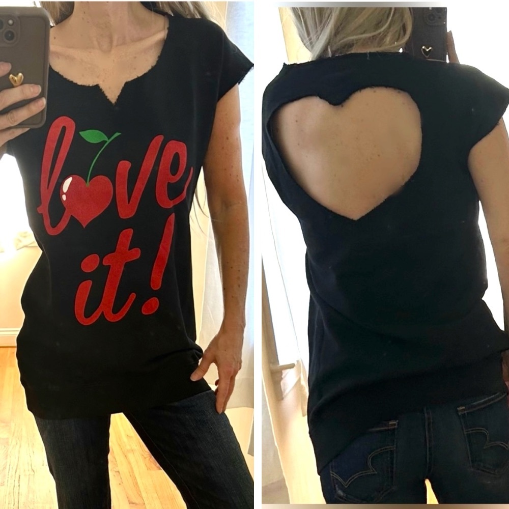 FIORUCCI ‘Love It’ Heart Cutout Back Black Cap Sleeve Sweatshirt NWT Size S